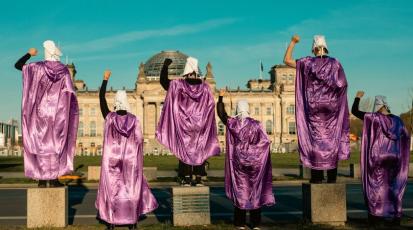 Handmaid-Protest vor dem Bundestag