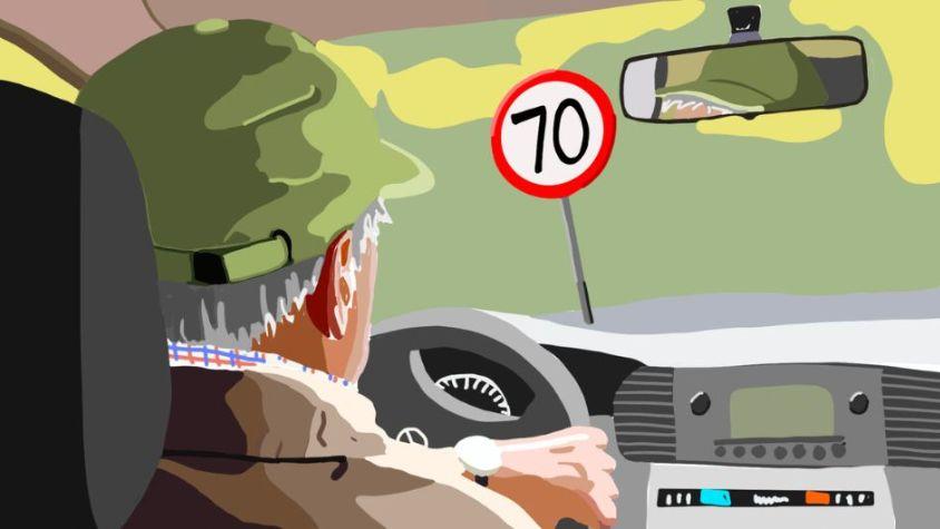 Eine Illustration von einem Senior, der hinter dem Steuer sitzt und an einem "70" Schild vorbeifährt