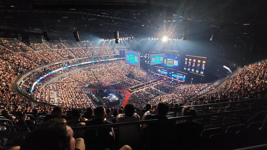 Die volle Lanxess Arena in Köln